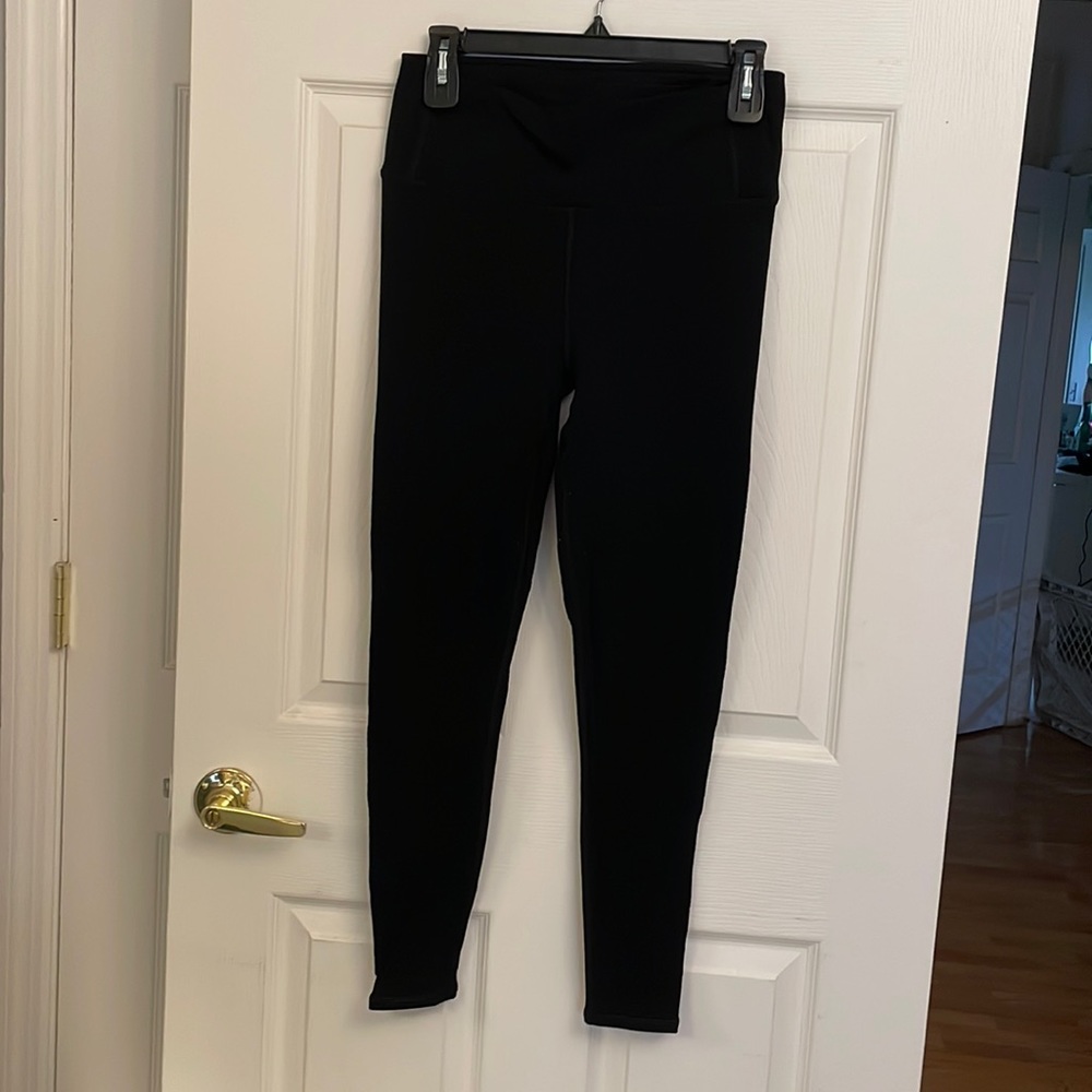 Lululemon • 28in • floral lazer cut leggings
